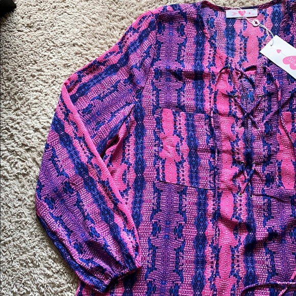 Buddy Love Blouse - Picture 4 of 11